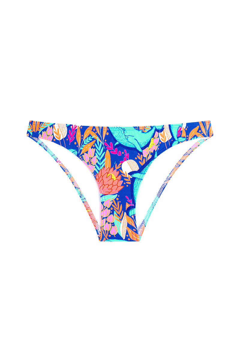 Shelly Bottom in Blue Whale
