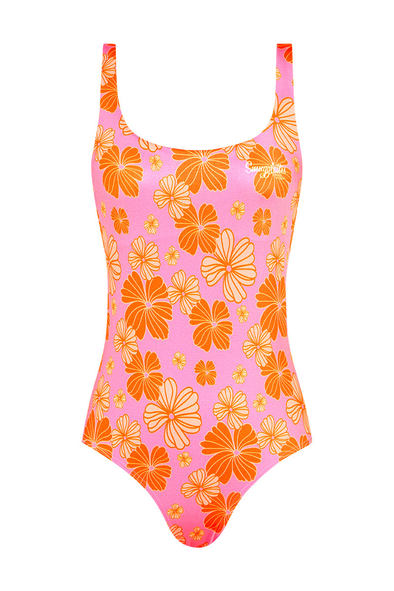 Poolside in Jessies Flowers
