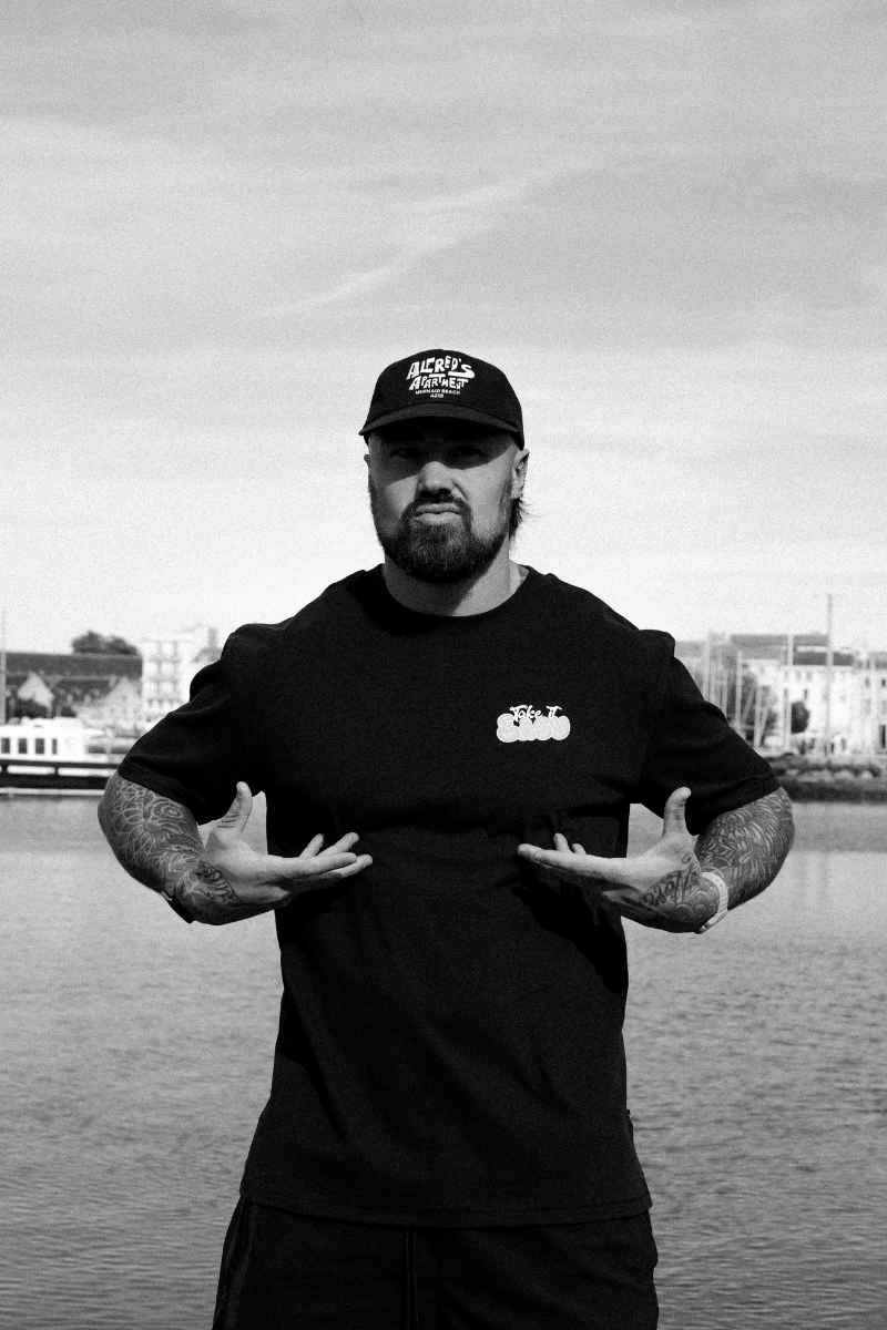 Black Tee with Jack Nowell 'Take it Easy'