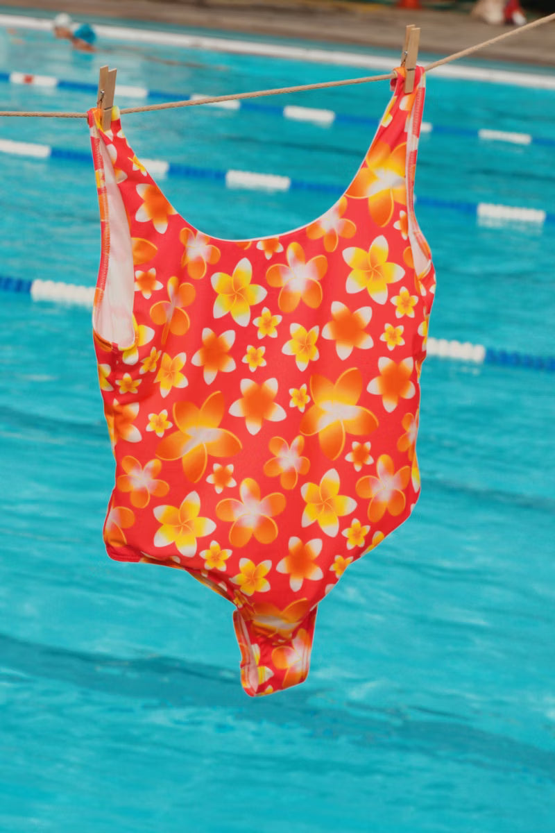 Scoop One Piece in El's Flowers