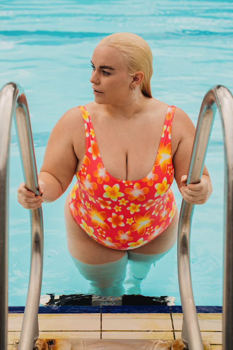 Scoop One Piece in El's Flowers