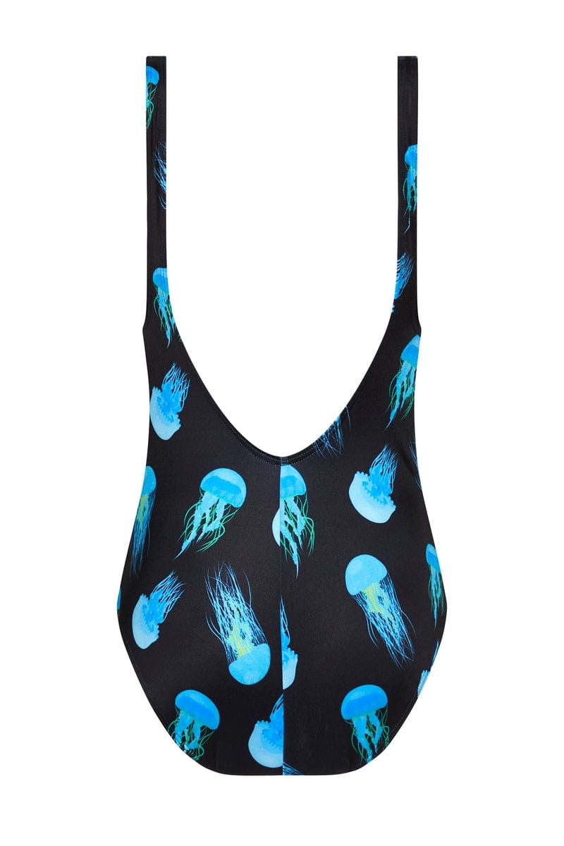 Au bord de la piscine dans Box Jelly Fish